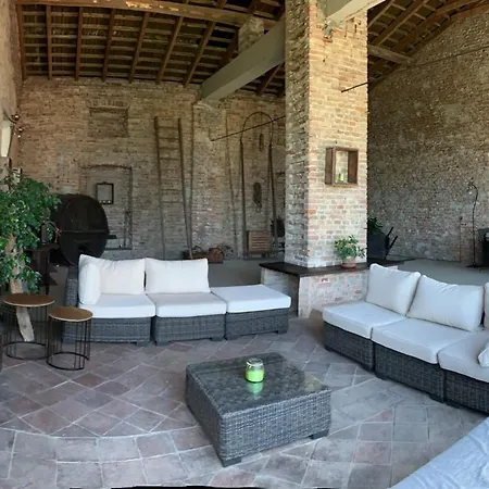 بيت للعطل The Berghouse - La Casa Sul Clivo With Jacuzzi
