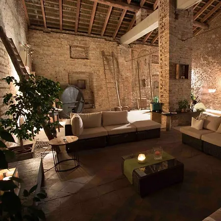 The Berghouse - La Casa Sul Clivo With Jacuzzi Feriehus *