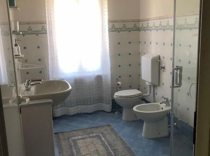 The Berghouse - La Casa Sul Clivo With Jacuzzi Feriehus *