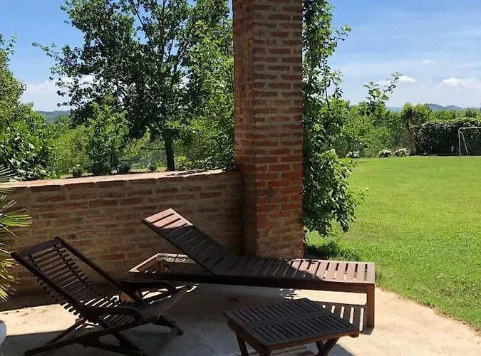 Feriehus The Berghouse - La Casa Sul Clivo With Jacuzzi