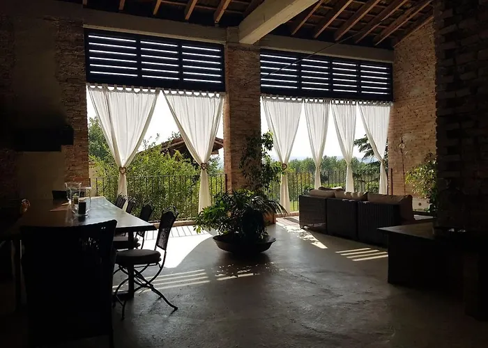 The Berghouse - La Casa Sul Clivo With Jacuzzi Feriehus *