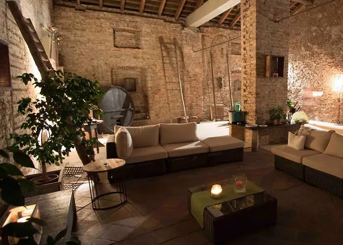 The Berghouse - La Casa Sul Clivo With Jacuzzi Feriehus *